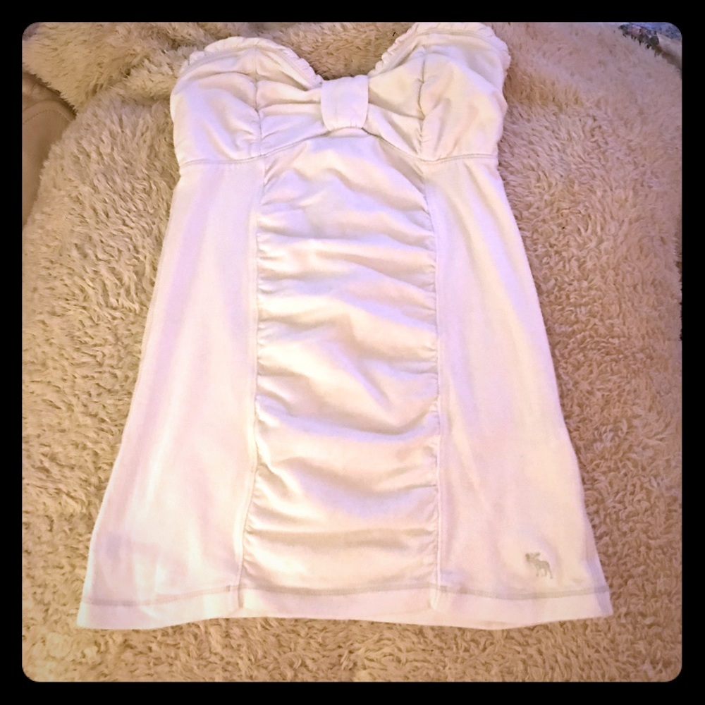 Abercrombie & Fitch white strapless tank top.Worn/washed 1x. Excellent condition